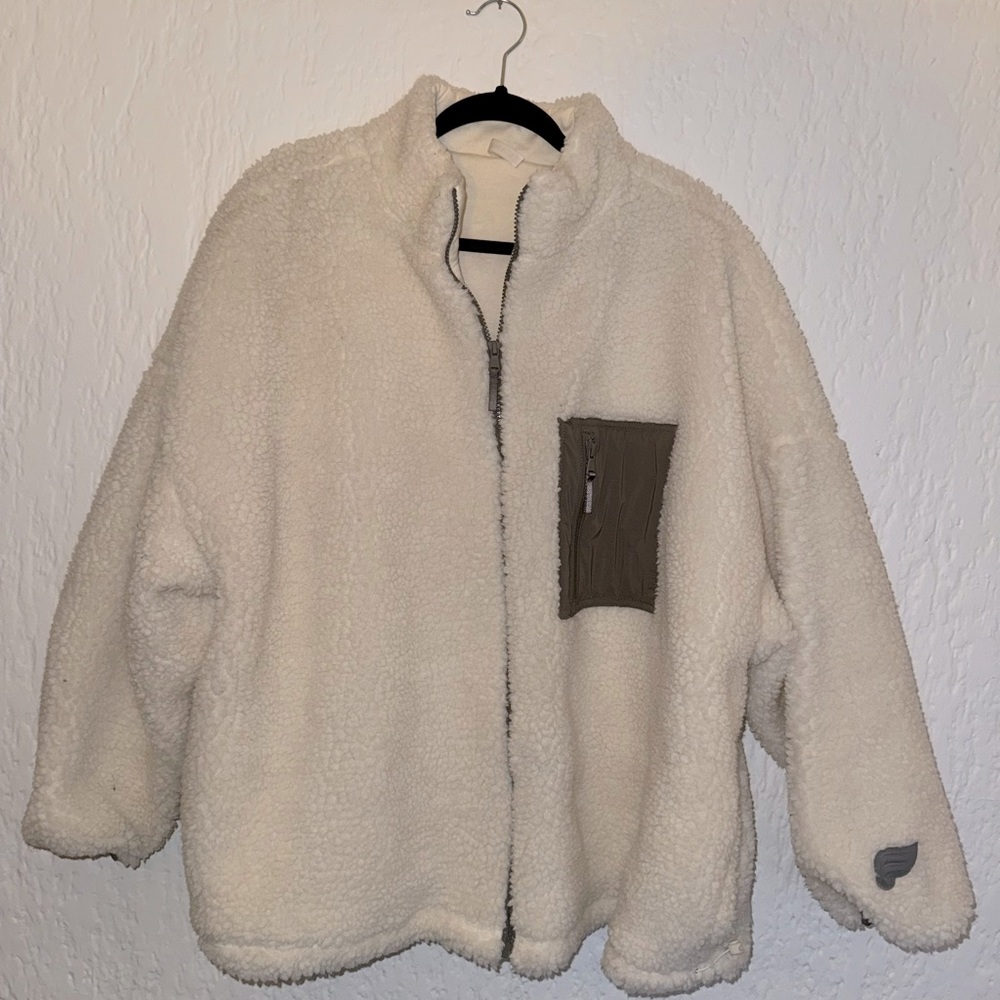 Brand New Fabletics Sherpa Cream Jacket